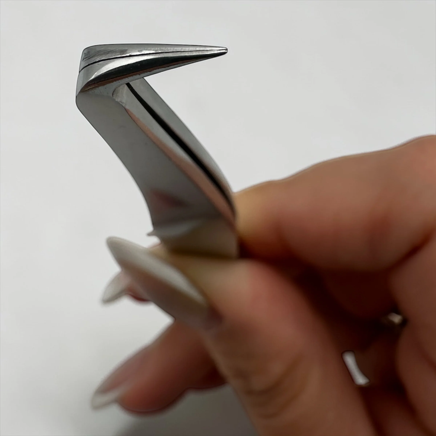 FINGERPRINT Mini Boots 𝟗𝟎° Volume szempilla csipesz (kézzel élezett)